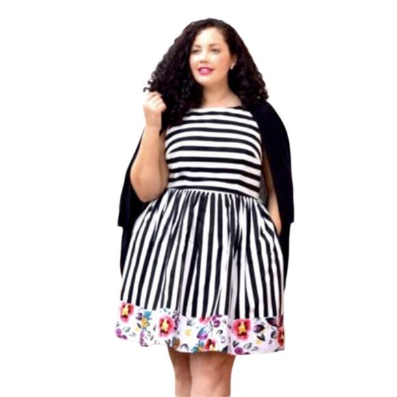 MODCLOTH "Miss Mix it" Cute Floral Stripped Dress Black and White Size Medium - Picture 3 of 8